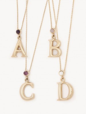 Chloe Alphabet With Pendant Halskjeder Gull | CHE-SR14430