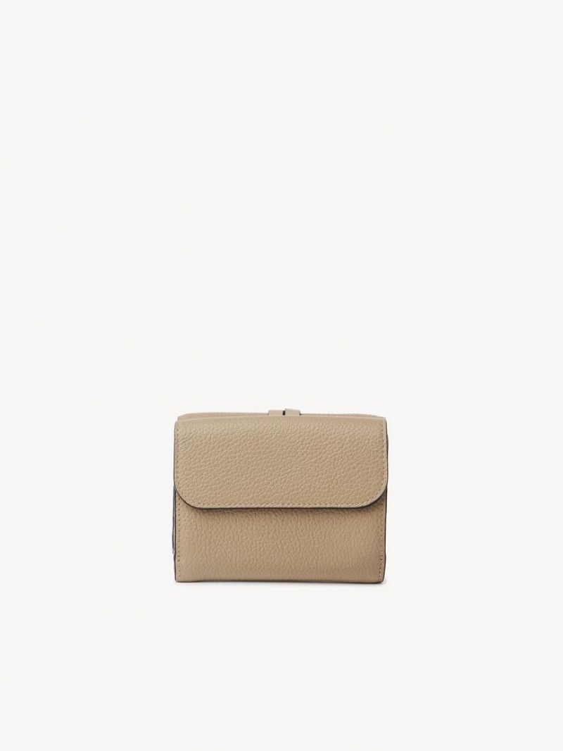 Chloe Alphabet Small Tri-fold Liten Lommebok Brune | CHE-SR14294