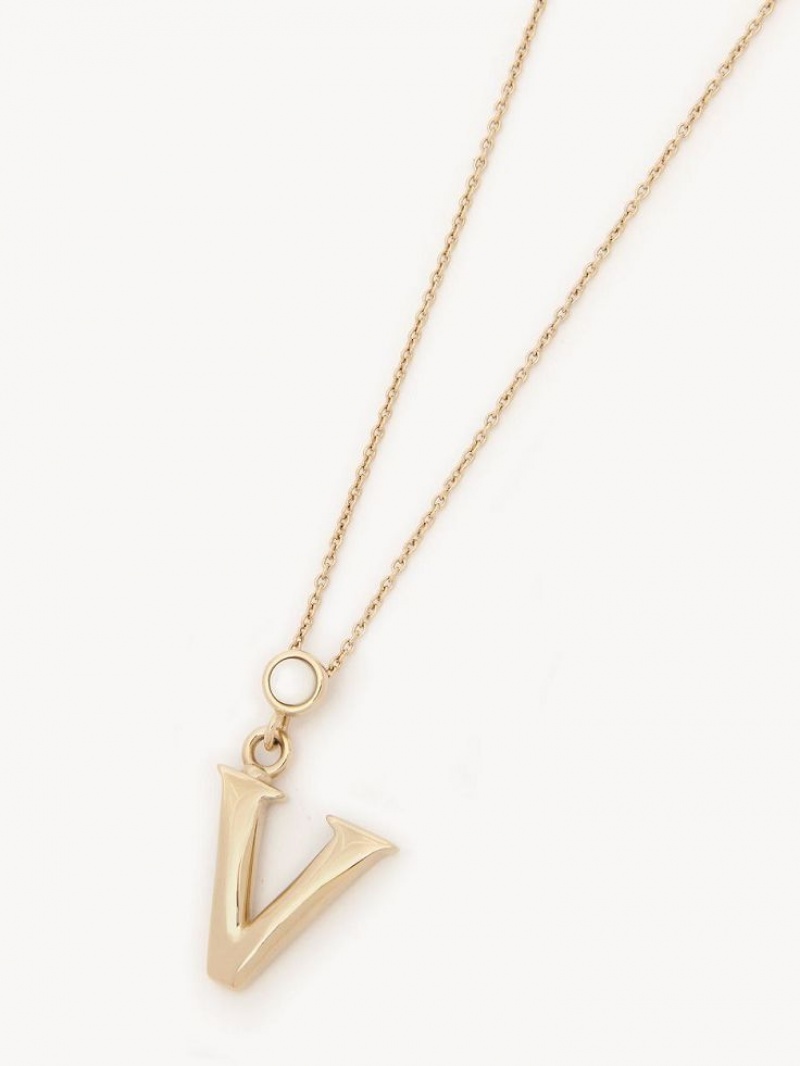 Chloe Alphabet With Pendant Halskjeder Gull | CHE-SR14334