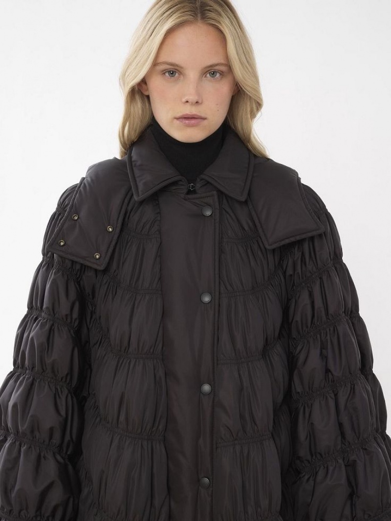 Chloe Ruched Puffer Cape Frakker Svarte | CHE-SR13815